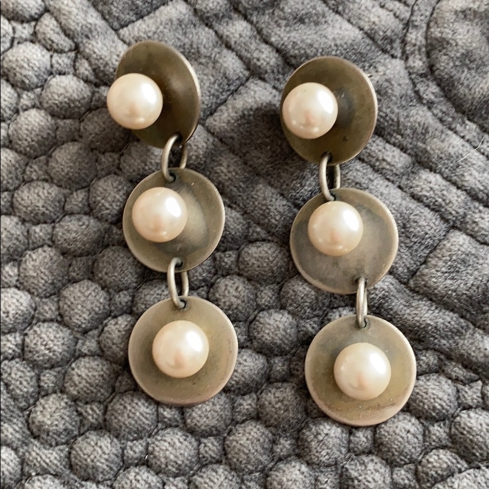 Gorgeous sculptural earrings